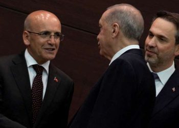 Mustafa Balbay’dan çarpıcı kulis bilgisi: ‘Mehmet Şimşek 1 yıl içinde vazifeden ayrılır’