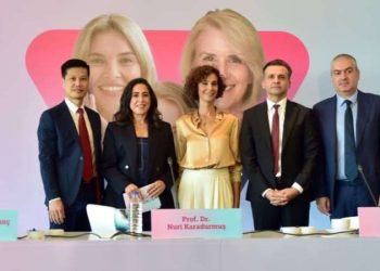 Göğüs ve yumurtalık kanserleri riski taşıyıp taşımadığınızı öğrenebileceğiniz “Kontrol Sende Yanıtı Gende” platformu hayata geçti