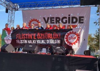 DİSK ‘vergide adalet’ talebiyle Kartal Meydanı’nda miting düzenledi: ‘Az kazanandan az, çok kazanandan çok vergi alınsın’