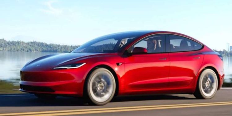 Yeni Tesla Model 3 ortaya çıktı: 1 milyon 361 bin liradan başlıyor…
